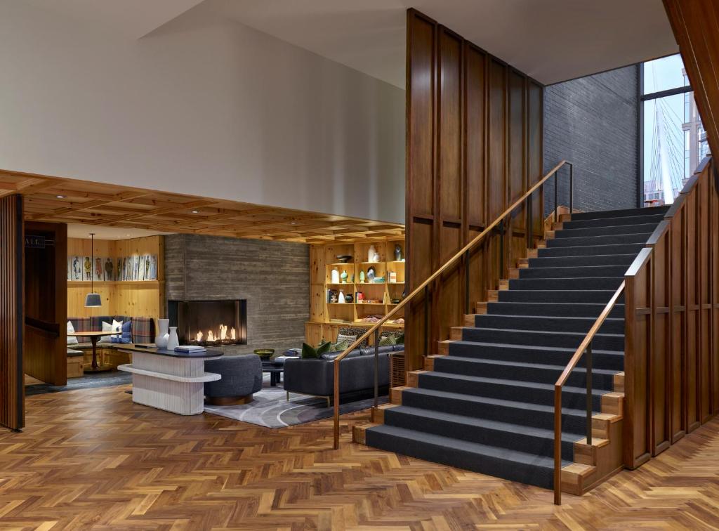 Limelight Hotel Denver Image