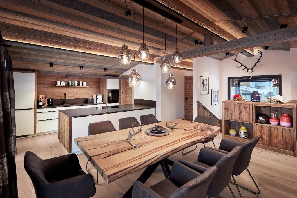 Alpin Residenzen Eichenheim Aurach bei Kitzbühel by Alpina-Holiday 2
