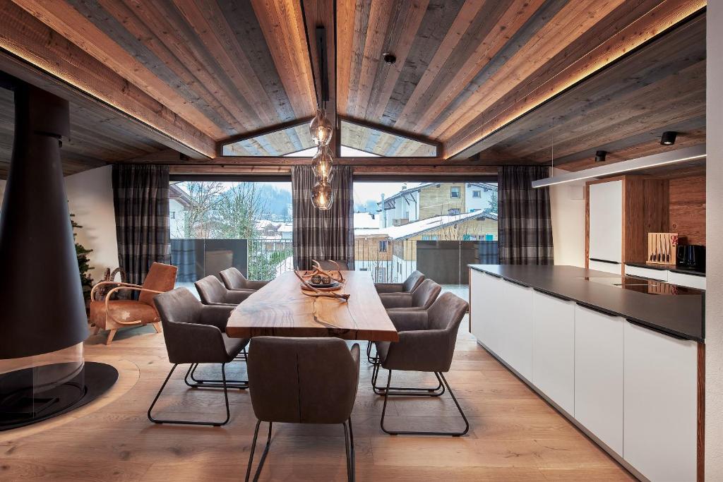 Alpin Residenzen Eichenheim Aurach bei Kitzbühel by Alpina-Holiday 3