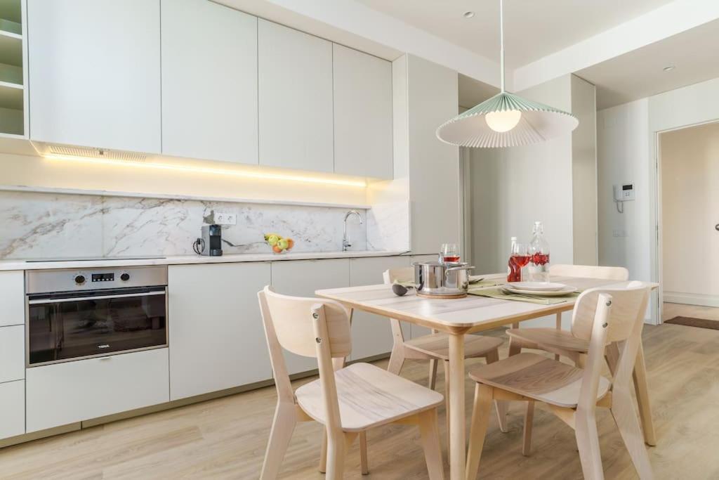 Modern & Cozy Faro Mercado Apt 21 by Lisbeyond 5