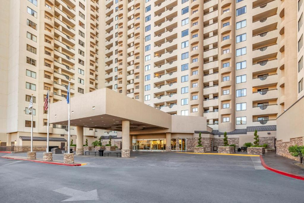 Hilton Vacation Club Polo Towers Las Vegas Image