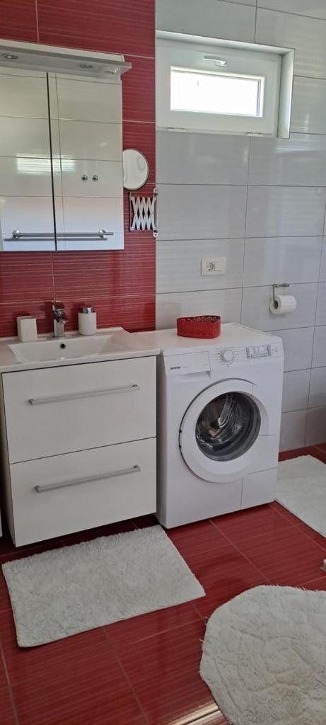 KUĆA U PRIRODI LI 3