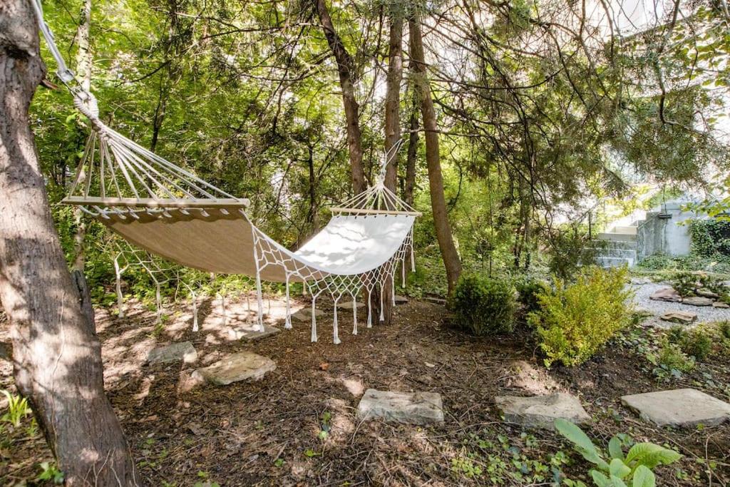 Sophisticated Gem in the Heart of Sofia 6