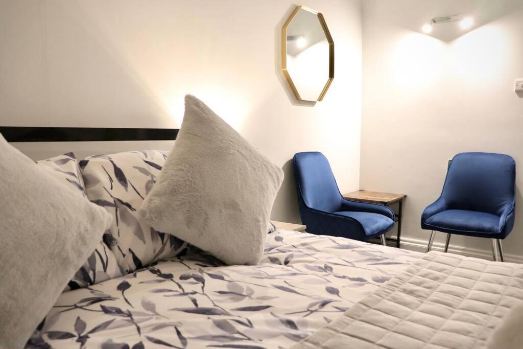 Priory Studio- New apartment inside the city walls 2