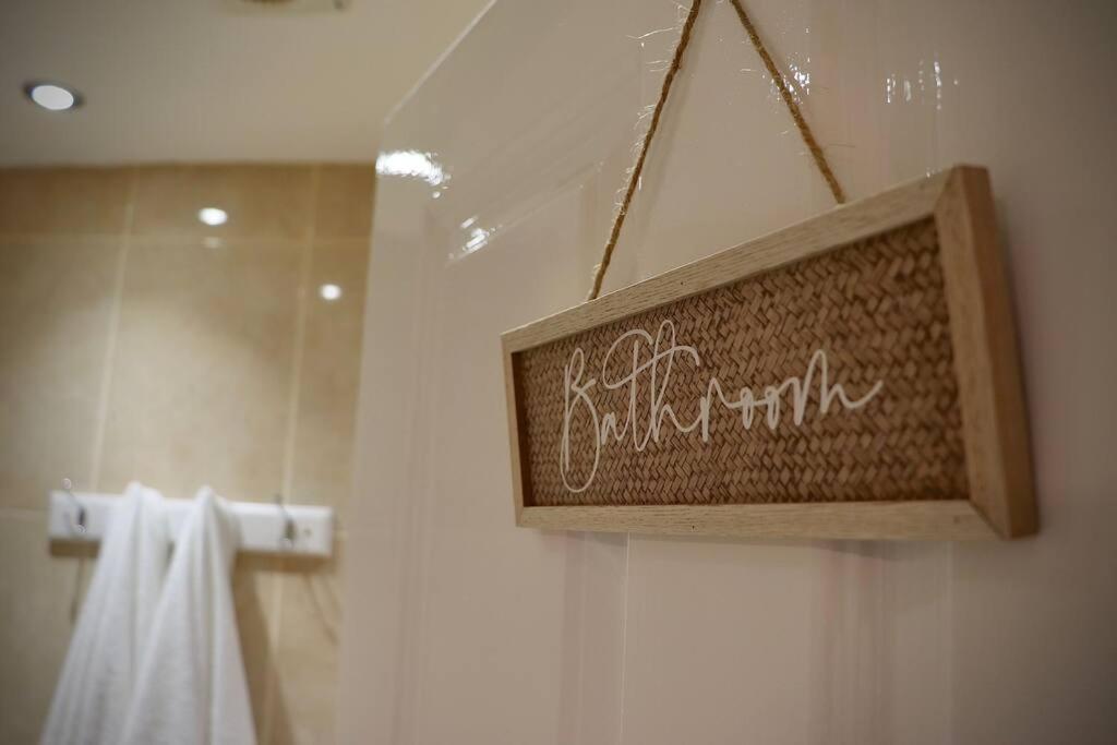 The Stuart Suite - spacious, affordable, city centre 7