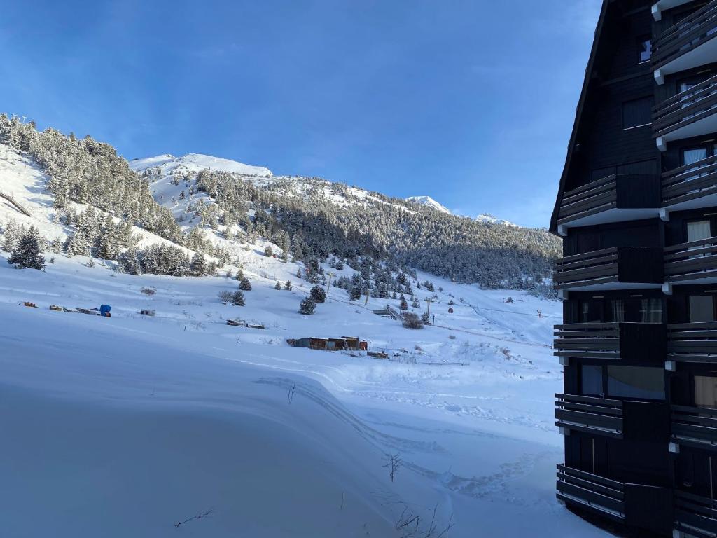 Photo de la galerie de l'établissement Appartement Montgenevre - proche piste Chalvet, à Montgenèvre