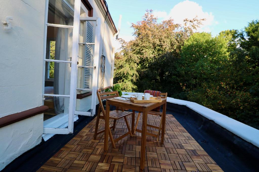 Mossley Hill Retreat Image
