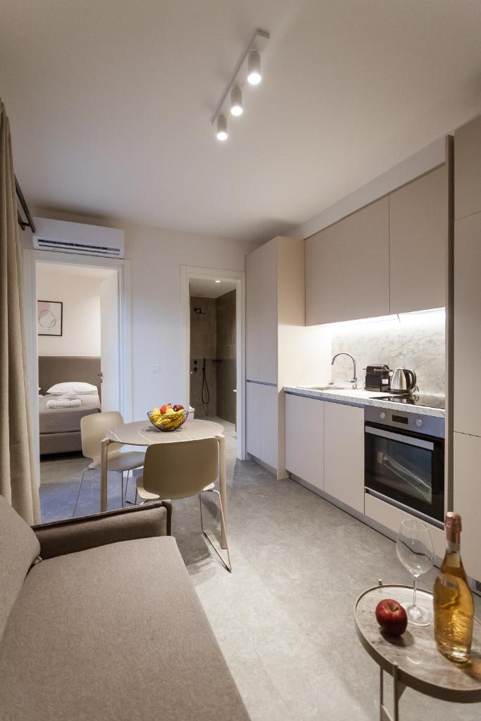 Luxury Apartments Of Colossus 6