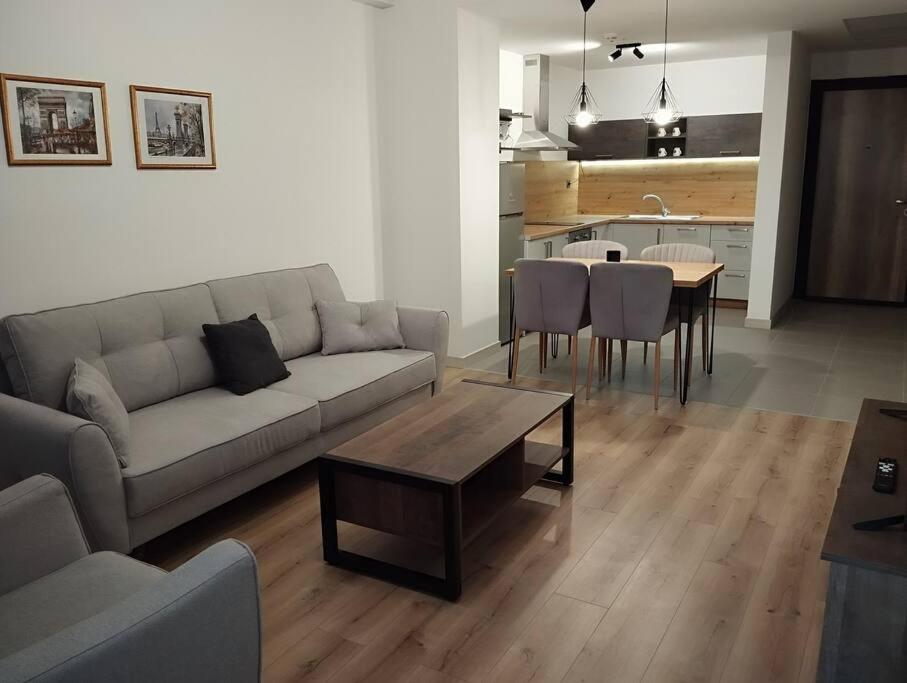 Cevahir Sky city Happy Apartment Skopje 5