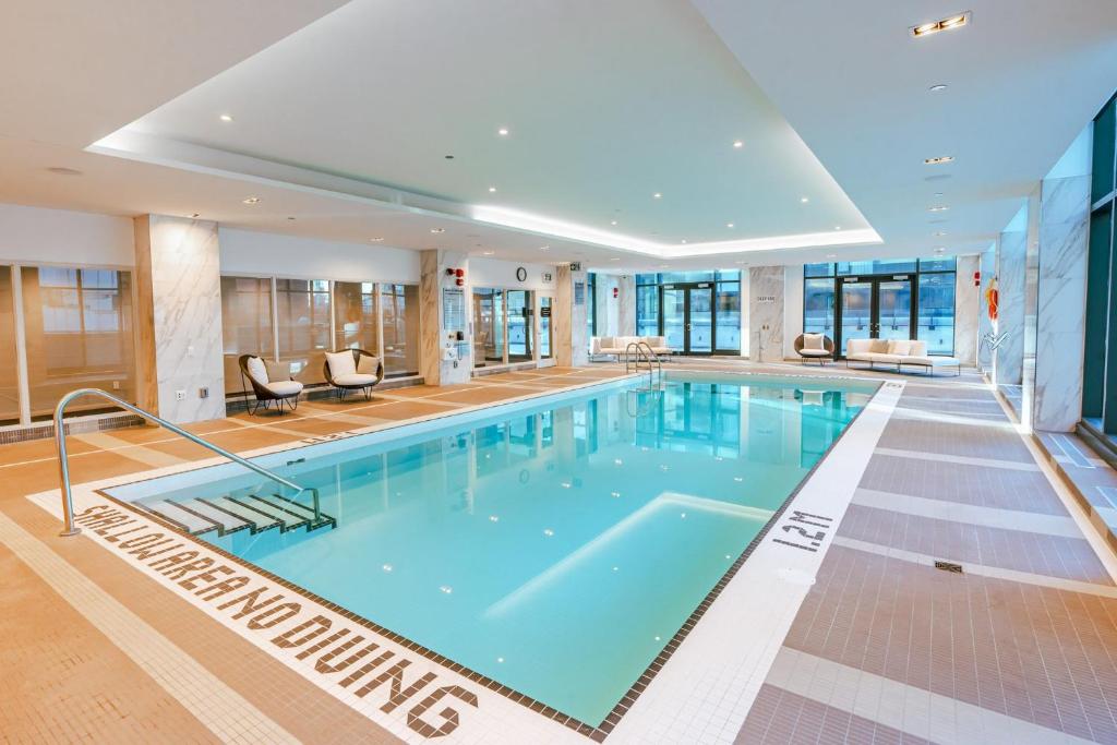 Sutton Place Hotel Toronto Image