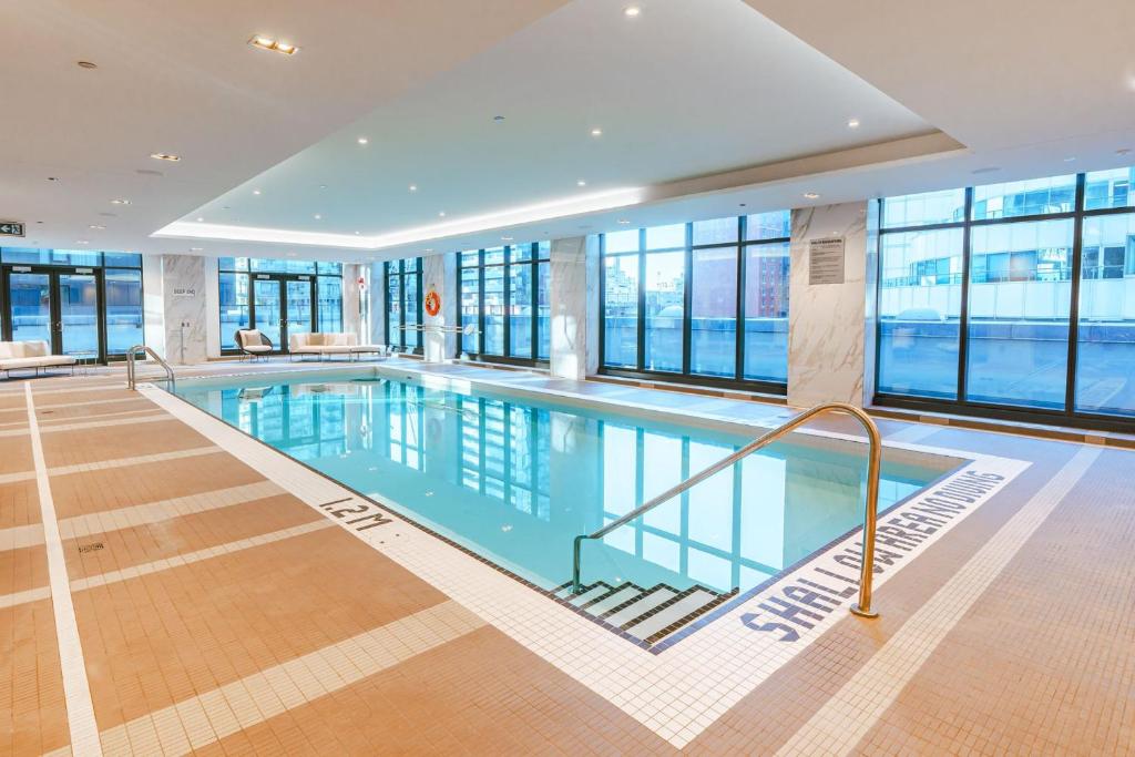 Sutton Place Hotel Toronto Image