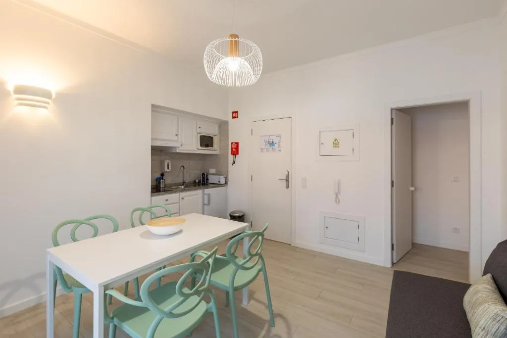 Faro Guest Apartments 8