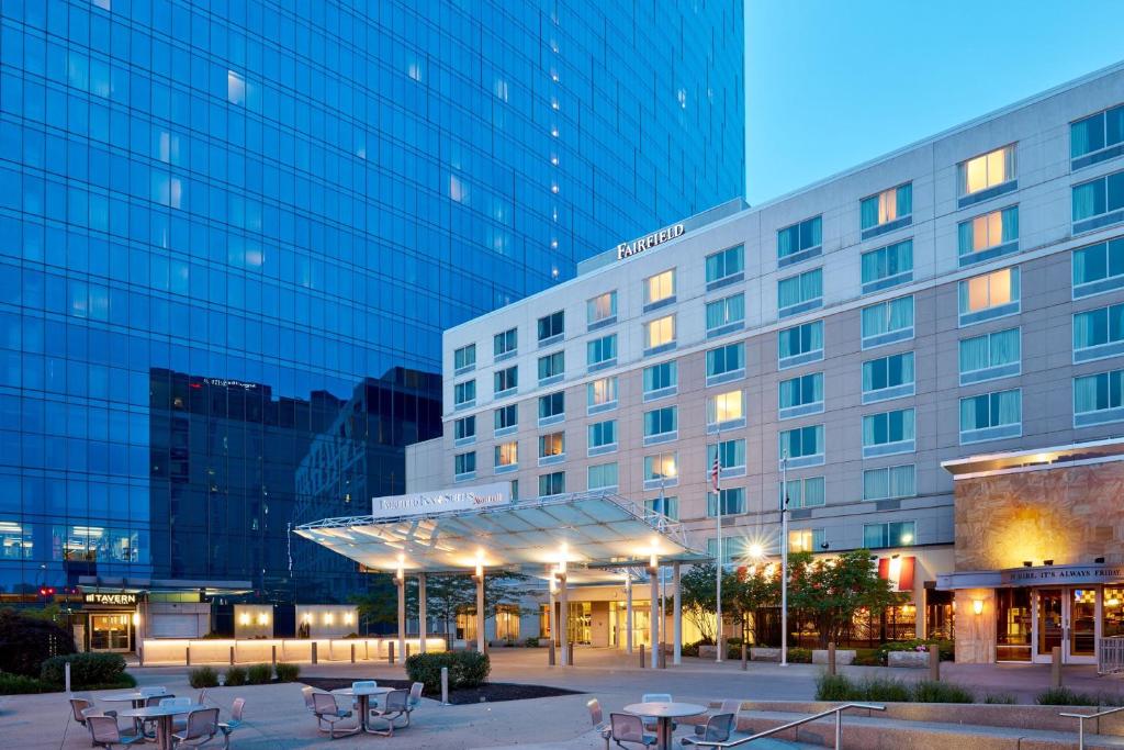 Fairfield Inn Suites Indianapolis Downtown Image