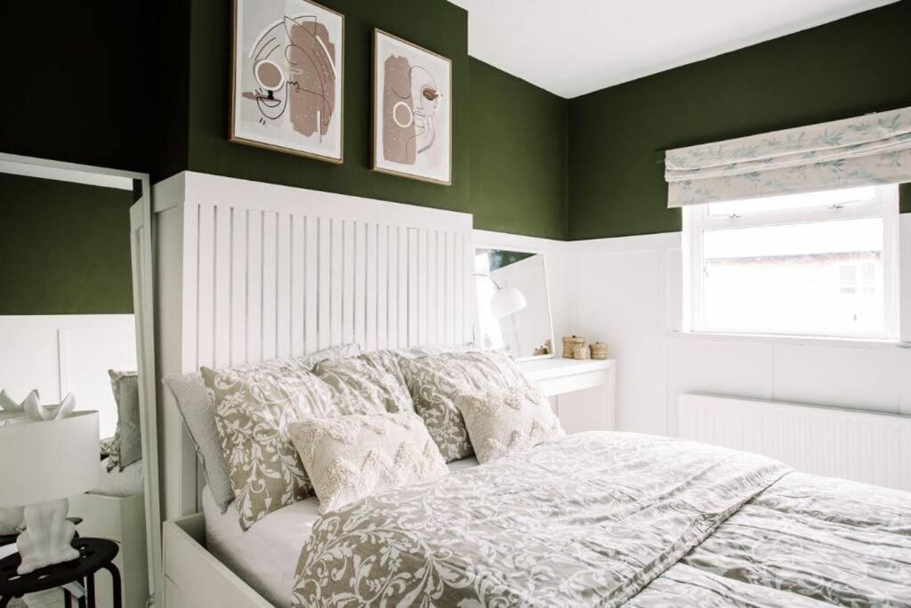 Modern & Stylish Home in the Heart of Belfast 8