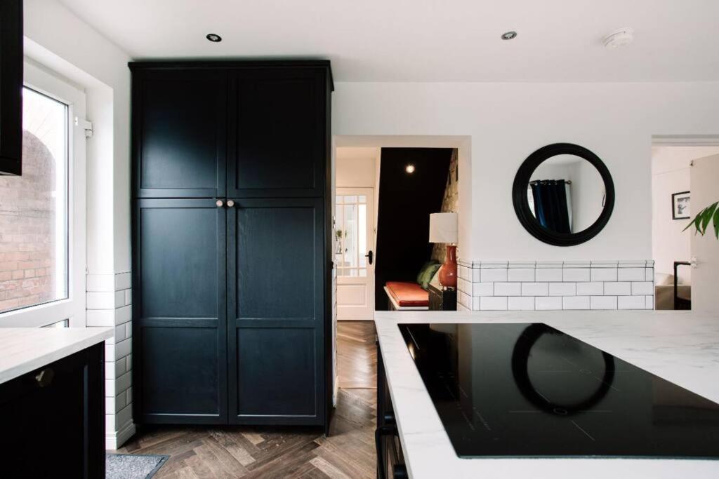 Modern & Stylish Home in the Heart of Belfast 6