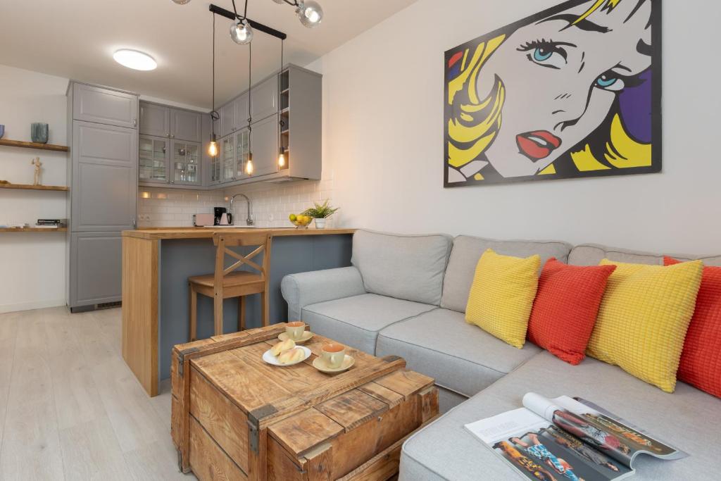Żoliborz Artystyczny Apartment with Parking by Noclegi Renters 8