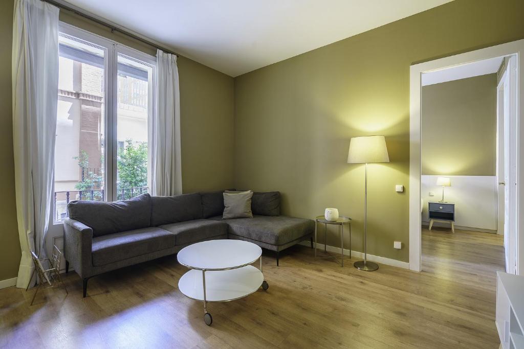 Ola Living Diagonal II Apartments 3