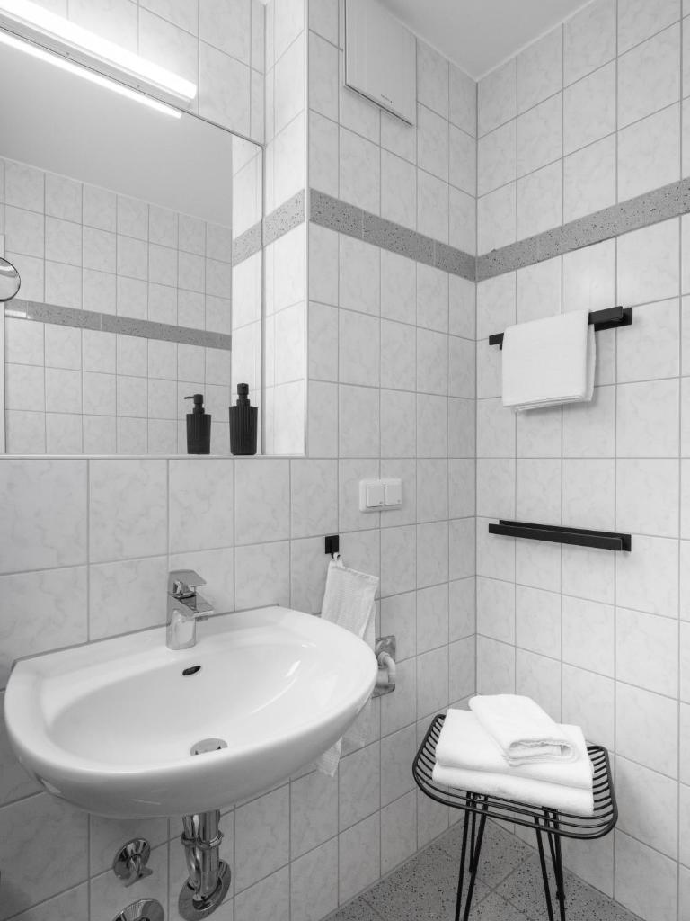 Altstadt Apartment for 2 8