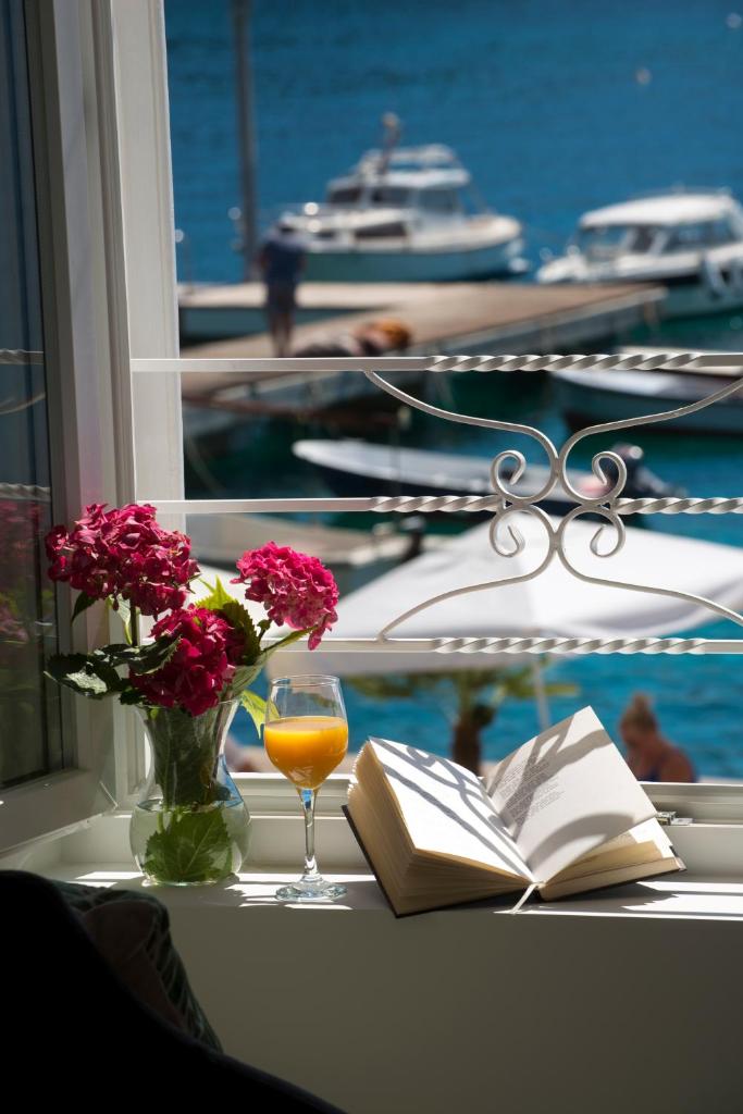 La Porta 2, seaview apartment in the center
