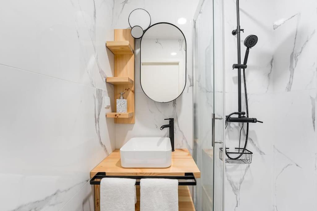 A charming stay near Paço das Escolas 8