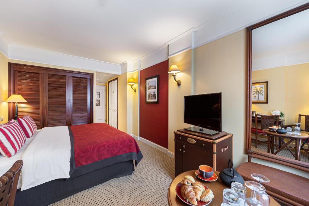 Kipling Manotel 8