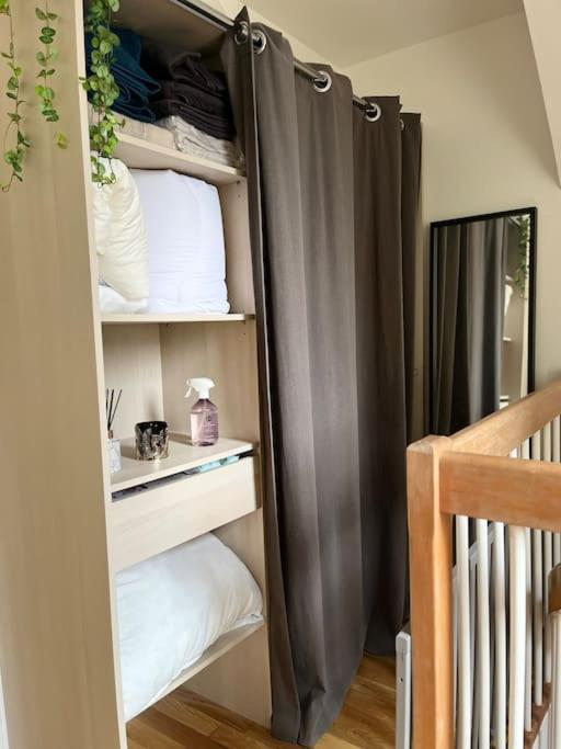 Cosy Maisonette Versailles 8