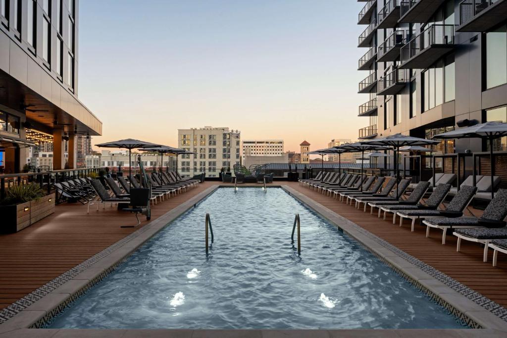 Hotel Fraye Nashville, Curio Collection By Hilton Image