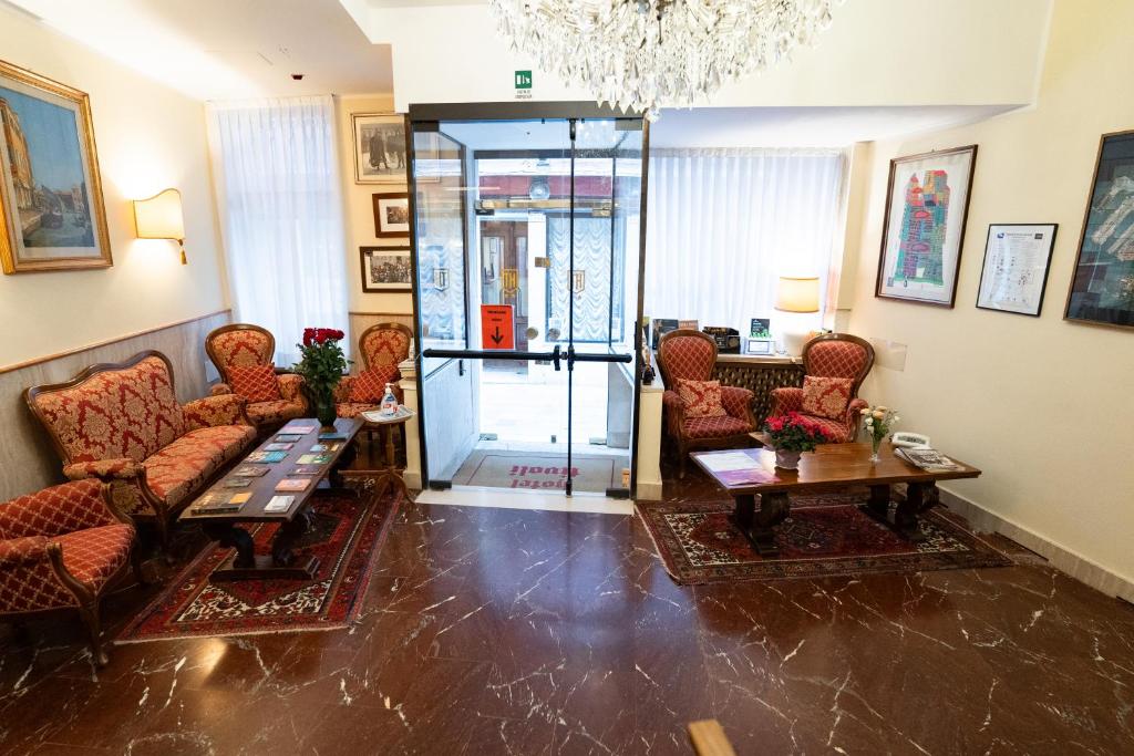 Hotel Tivoli Image