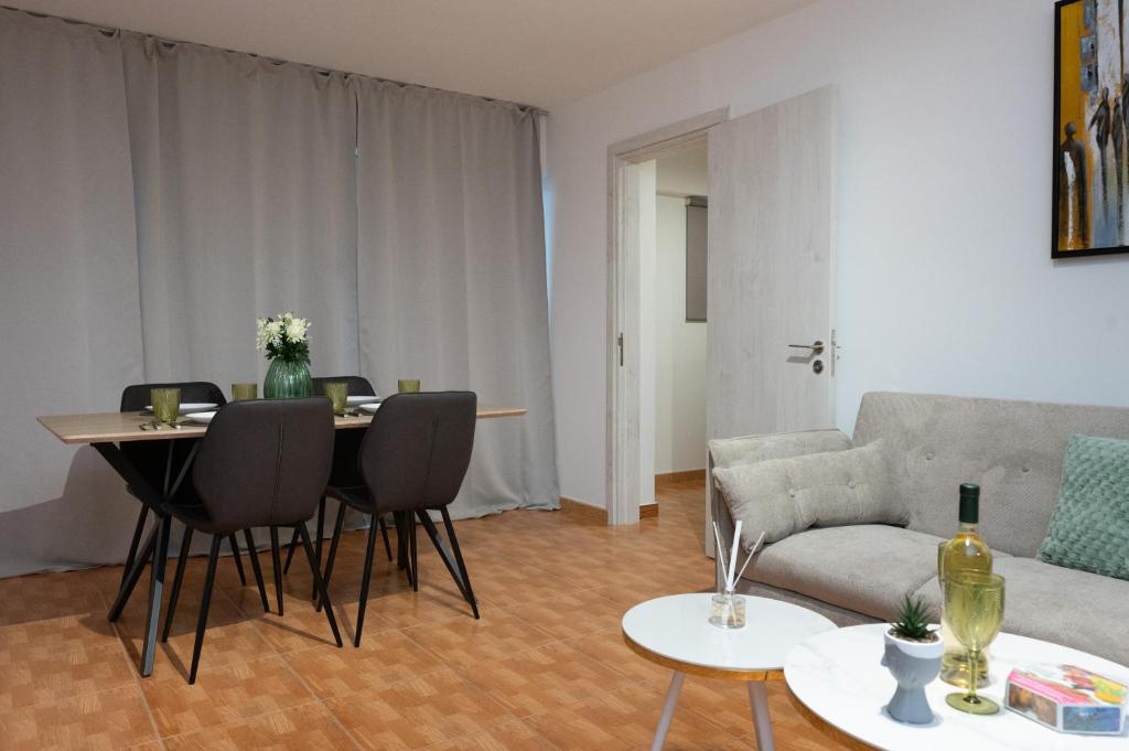Napa Centrale Suites 8