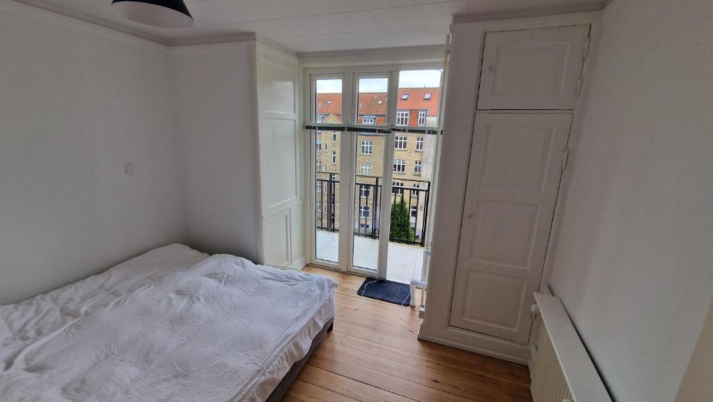 Center apartment - top floor penthouse with views of the city 7