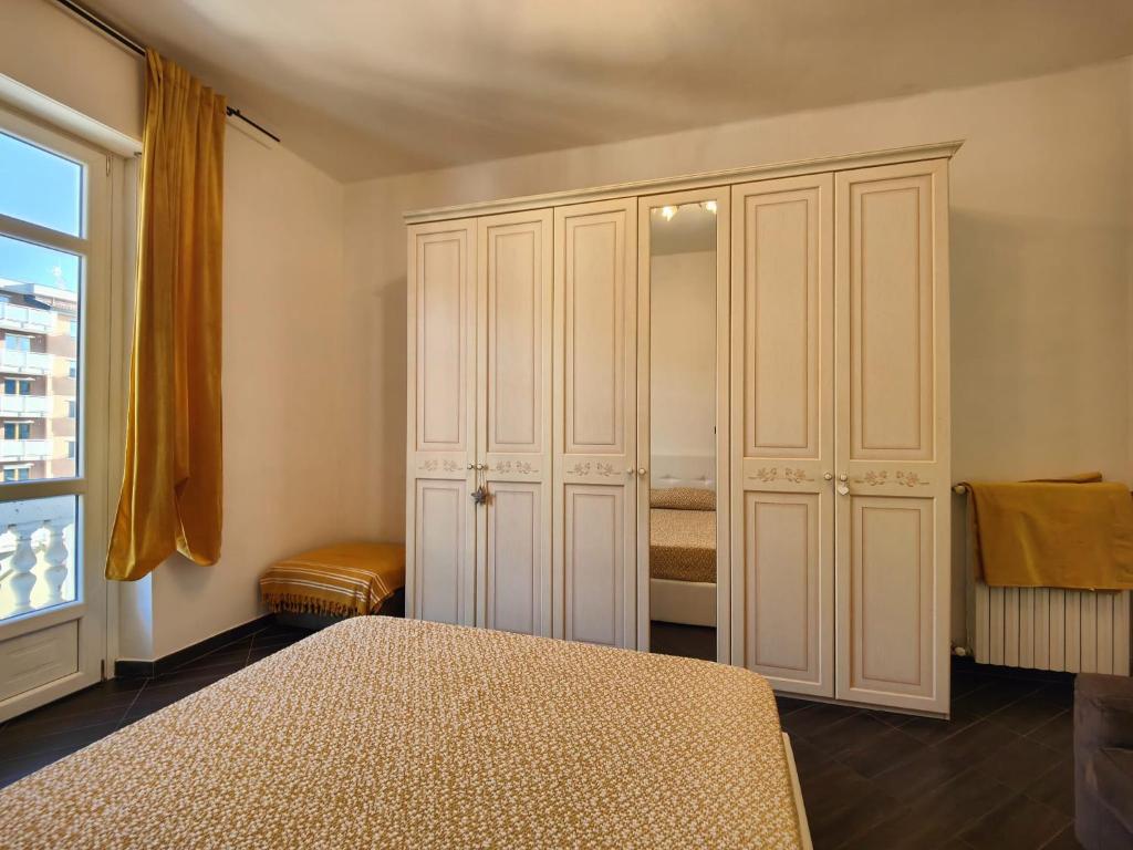 Tania House, Metro Italia 61 7
