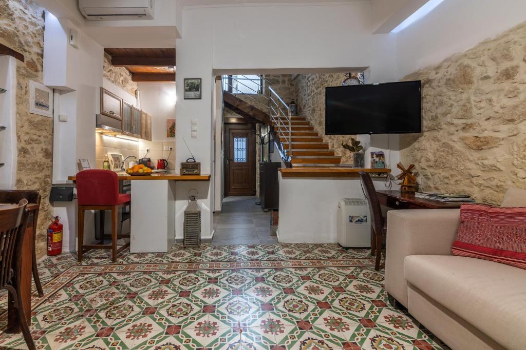 Malama's maisonette at the historic center 4
