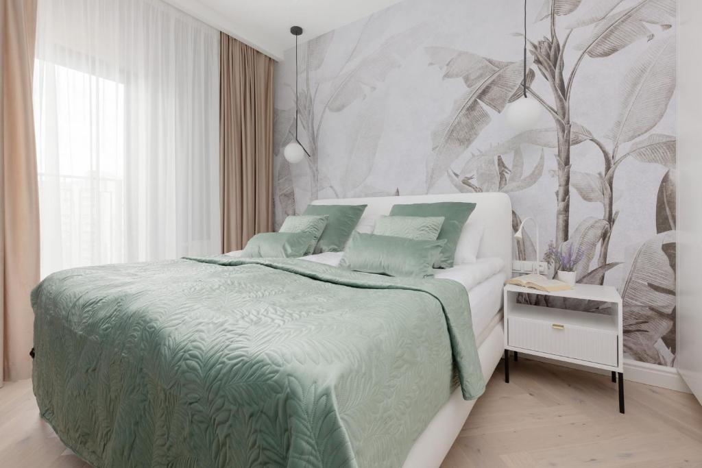 Art Deco Apartment Mokotów with Parking & Gym by Renters Prestige 2
