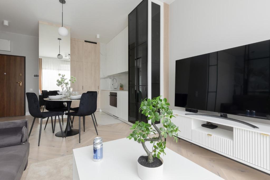 Art Deco Apartment Mokotów with Parking & Gym by Renters Prestige 4