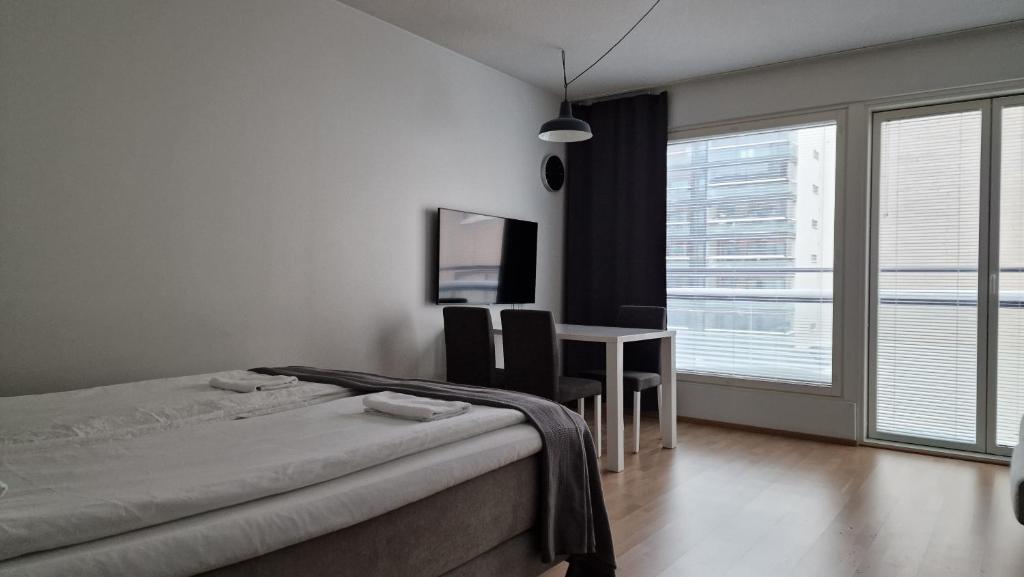 Riverside apartment with french balcony 2