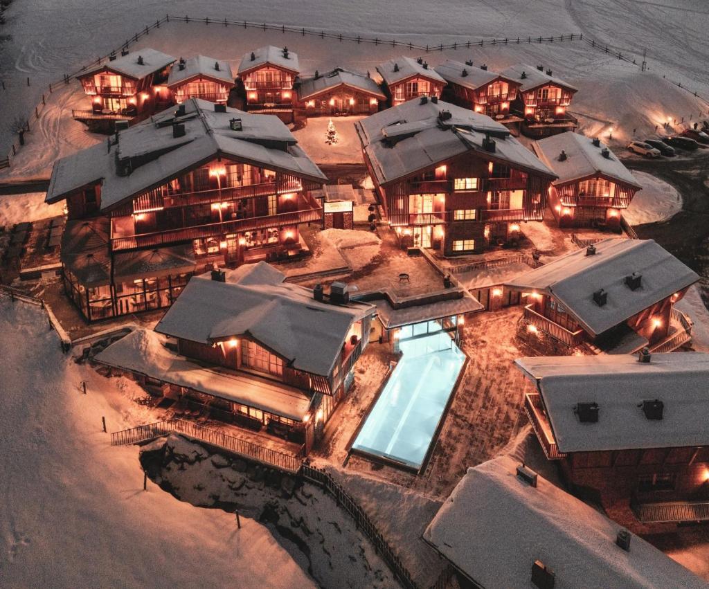ZAGLGUT HOTEL-CHALETS, Exclusive Suites and Chalets with Air Conditioning, Panoramic Views & Summer Card Included