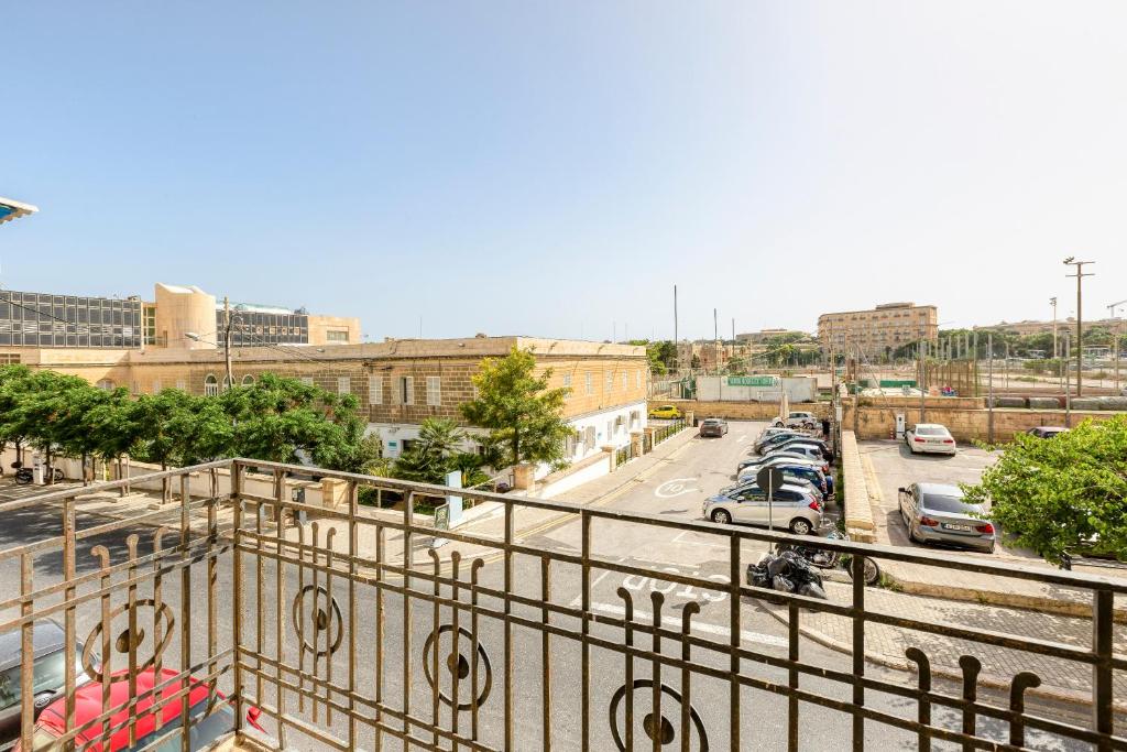 Enormous luxury 3-storey townhouse, rooftop EGAS1-1 6