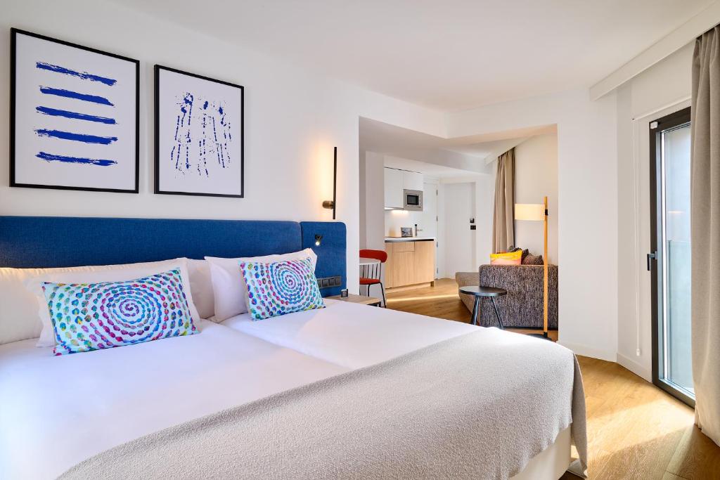 Apartamentos Luna Suites Granada 2