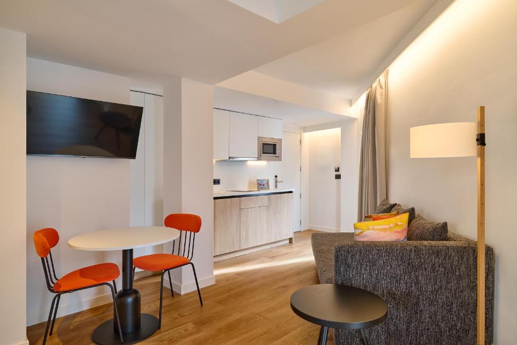 Apartamentos Luna Suites Granada 6