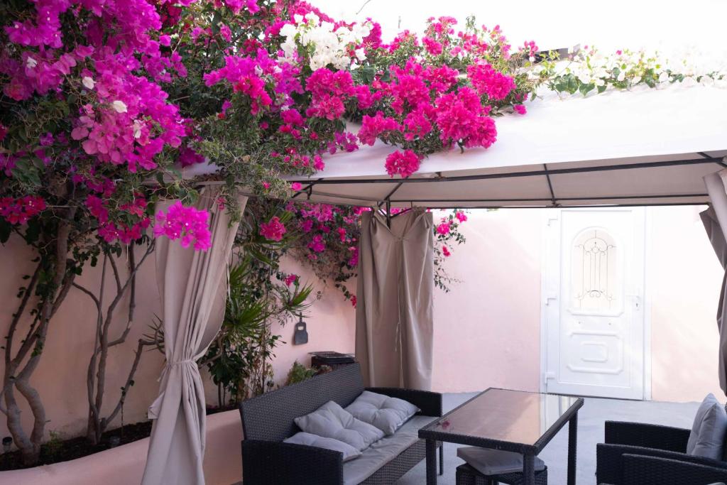 Dream Home- Santorini Cave House 5