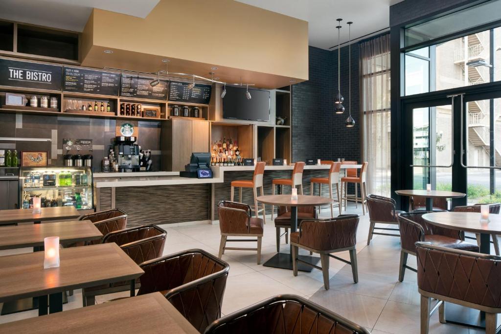 Residence Inn by Marriott Phoenix Downtown Image