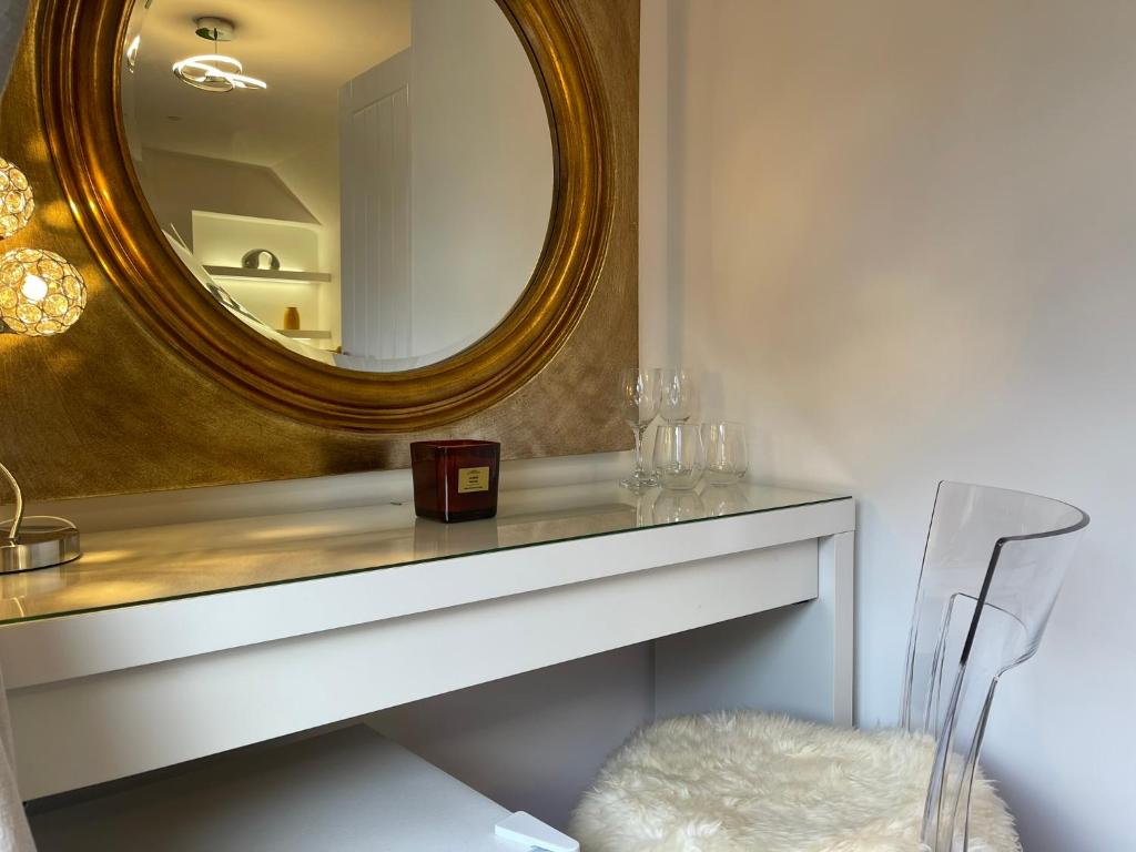 Vibrant Apartments Close to City Centre 2