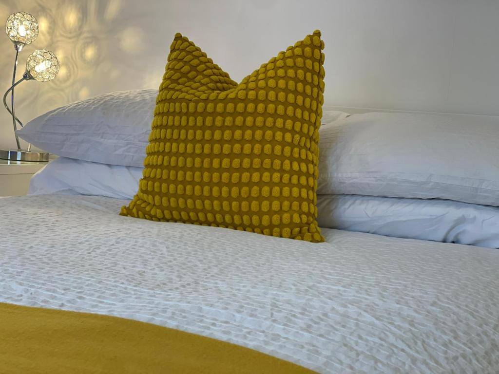 Vibrant Apartments Close to City Centre 8