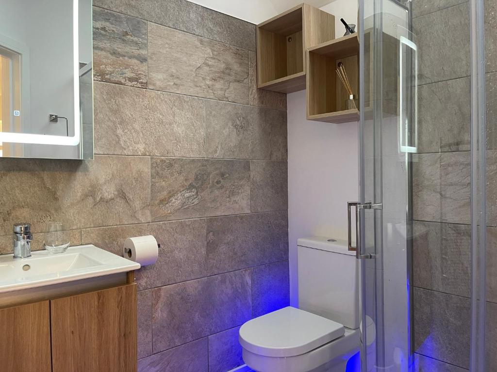 Vibrant Apartments Close to City Centre 3