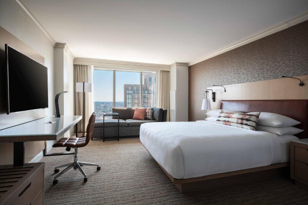 Baltimore Marriott Waterfront Image