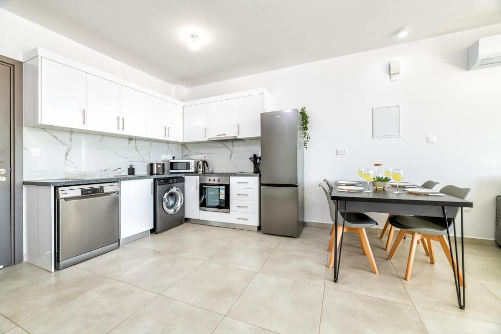 PROTARAS HEIGHTS 8