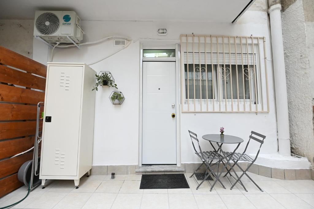 Modern studio at Thessaloniki 8