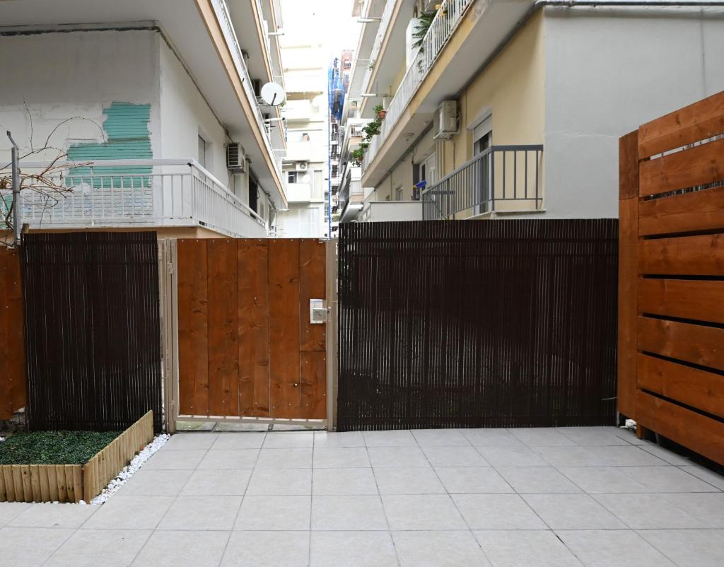 Modern studio at Thessaloniki 4