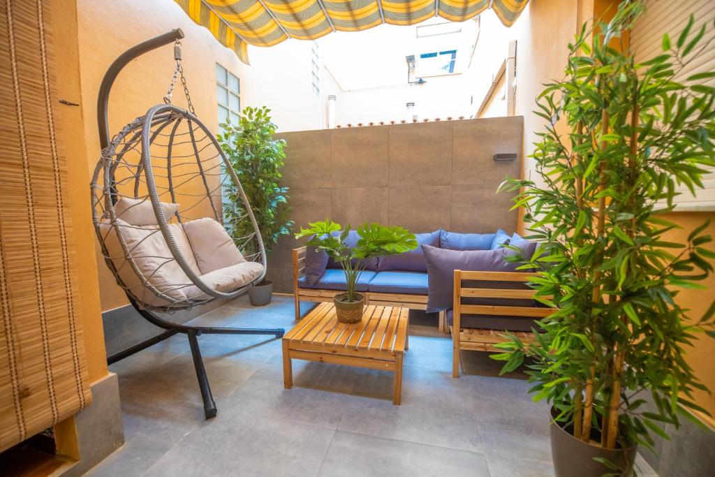 Prensa & Nice Courtyard by ELE Apartments 6
