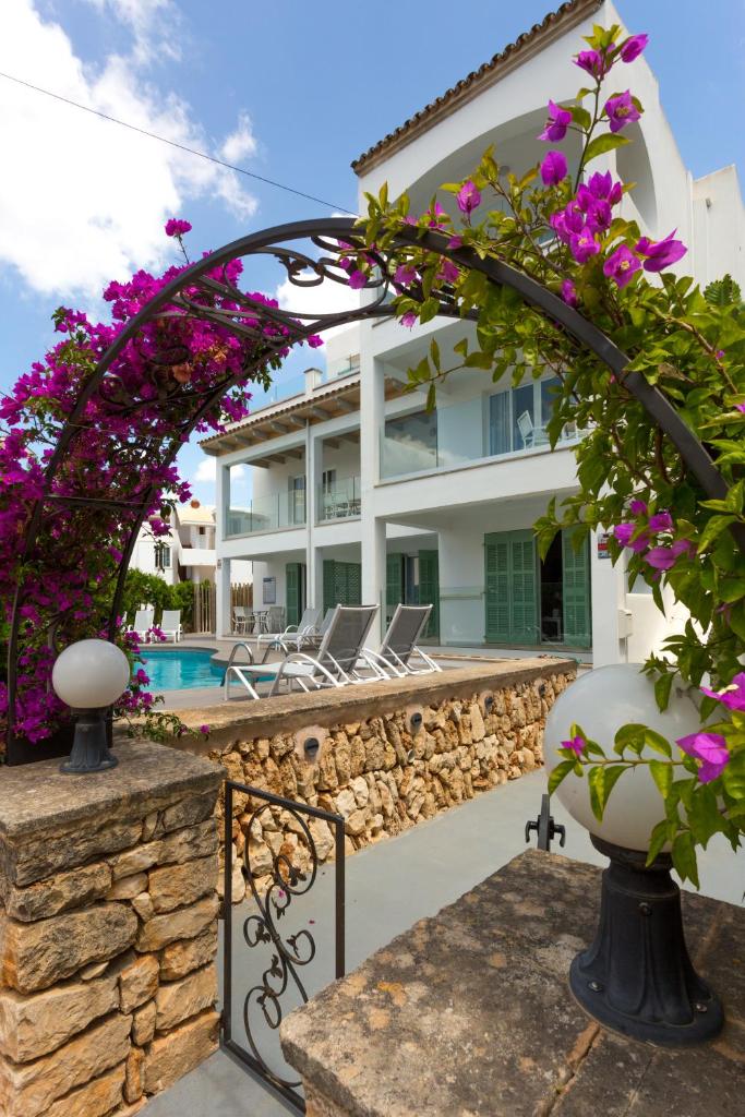 FERRERA SUITES 4